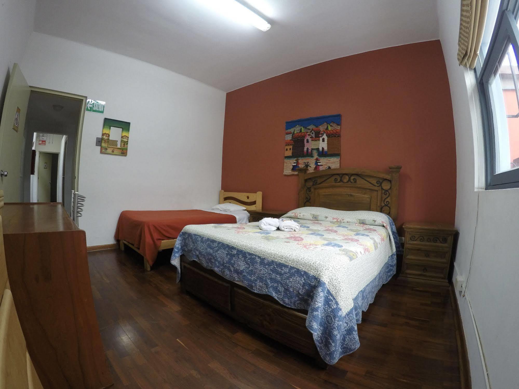 Casa Hualpa Hostel Lima Dış mekan fotoğraf